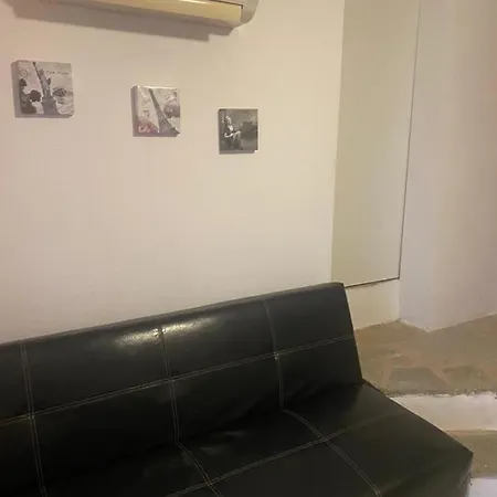 Domus Oleandri Nyaraló *